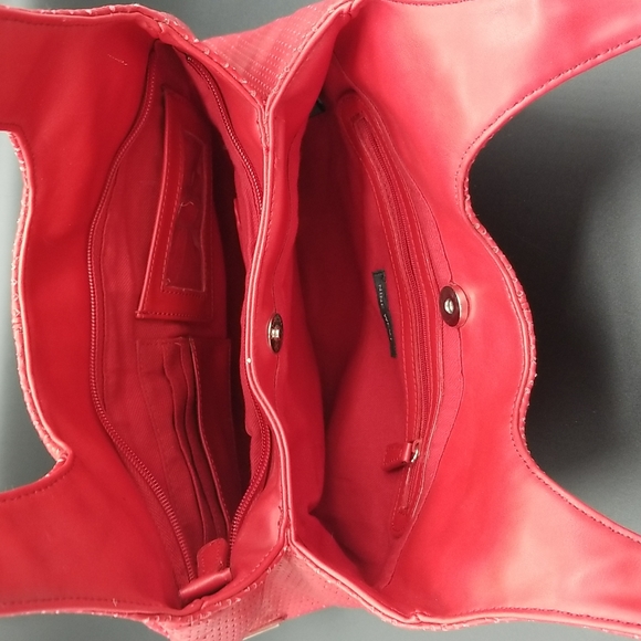 Nine West Red Cut Out Circle and Diamond Design Two Pocket Shoulder Bag Purse - Picture 5 of 11